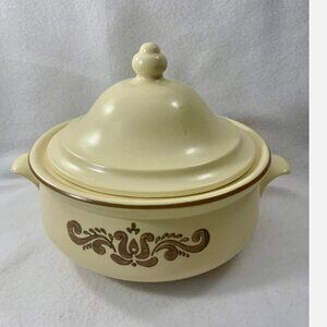 Vintage Pfaltzgraff Village 2 Qt Covered Casserole Dish with Lid 6-315 USA